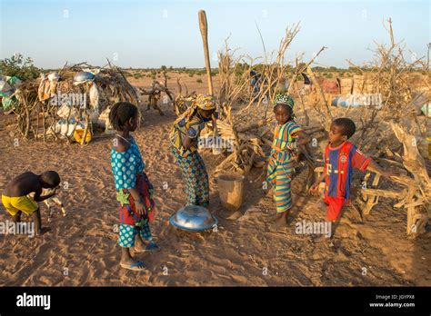 African Village Children Hi Res Stock Photography And Images Alamy