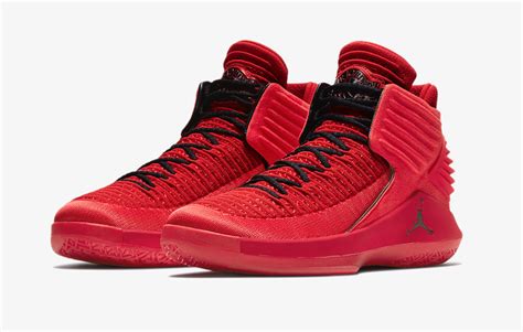 Never miss out on the hottest retros, releases, and all you need to finish off your look from jumpman. Nike Red Basketball Shoes - Buy Nike Red Basketball Shoes ...