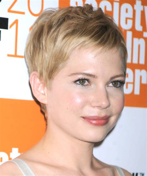 Michelle Williams Layered Champagne Blonde Pixie Haircut With Light