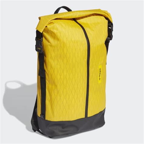 Shop cookware and mobile phones online, and browse key pieces of f&f clothing, available in selected stores. adidas Future Roll-Top Rucksack - Gold | adidas Deutschland