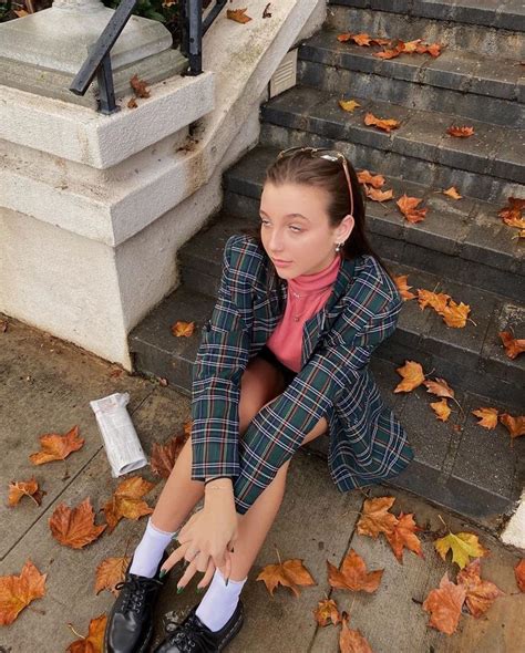 Emma Chamberlain On Instagram “🍁” Emma Chamberlain Fashion Emma