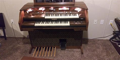 Need Help Just Got This Organ For Free And Wondering How Much It Is