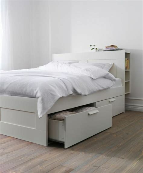 Die gästebettfunktion besteht darin, dass statt schubladen eine. Bett mit Schubladen - praktisch und modern!