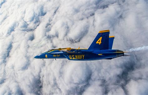 Check Out These Photos Of The Blue Angels Flying The Diamond Formation