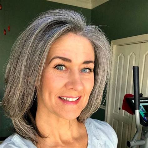 3 Ways To Wear Gray Hair Over 40 Grey Hair Transformation Short Grey Hair Long Gray Hair