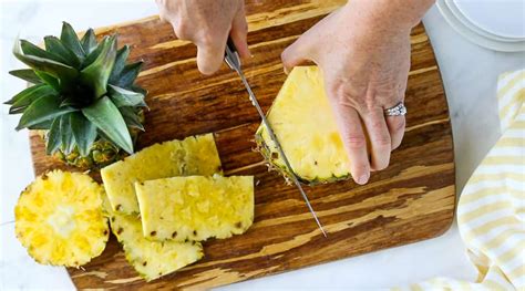 How To Cut A Pineapple How To Cut A Pineapple Into Cubes