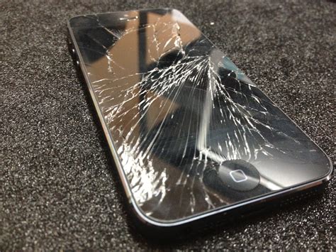Report Almost 25 Percent Of Iphones Have Cracked Screen Afterdawn