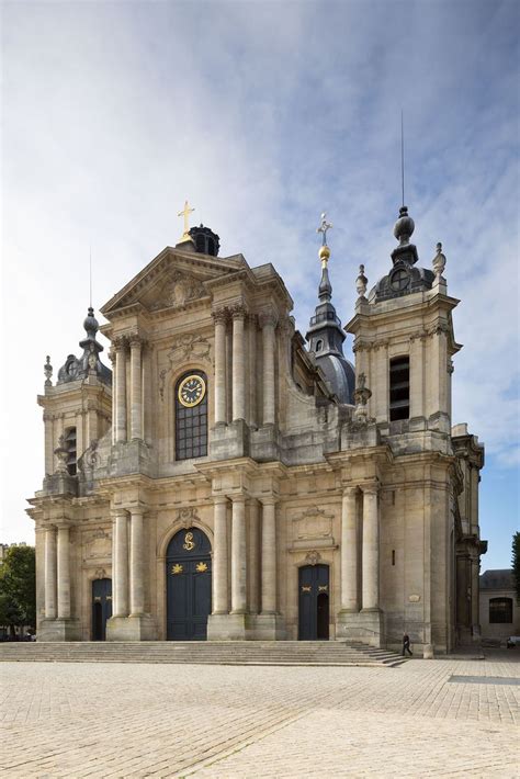 Ghim Của Versailles Trên La Cathédrale Saint Louis