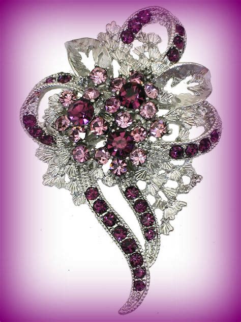 Vintage Style Purple Heart Crystal Flower Wedding Dress
