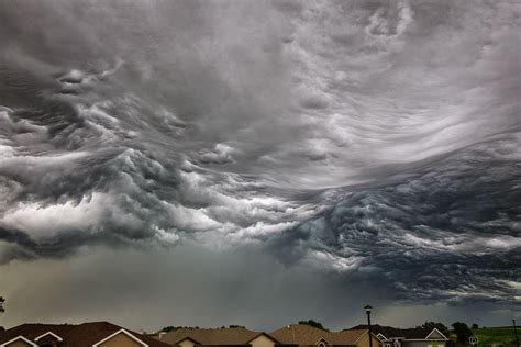 Stunning Photographs Of Storm Clouds That Look Like A