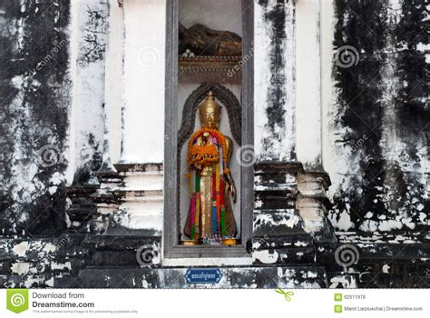 Ancient King Ramathibodi I In Wat Puthai Sawam Temple Royalty Free