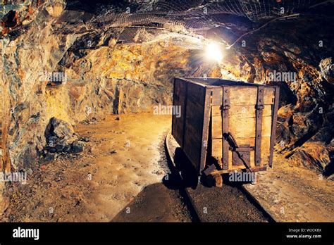 Mine Gold Underground Tunnel Railroad Stock Photo Alamy