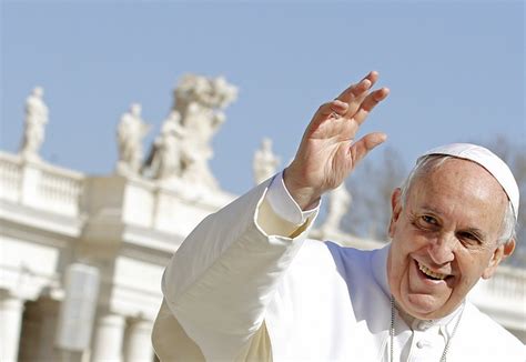 good christians don t judge others says pope francis catholic herald