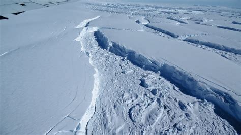 Climate Model Predicts West Antarctic Ice Sheet Could Melt Rapidly
