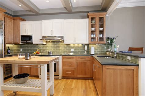 You've got great kitchen cabinet ideas here. Cherry Oak Cabinets For The Kitchen Ideas