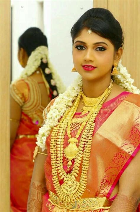 South Indian Bride Saree Kerala Bride Indian Bridal Wear Beautiful Women Videos Beautiful