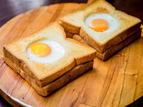 Egg In A Basket Recipe And Nutrition Eat This Much