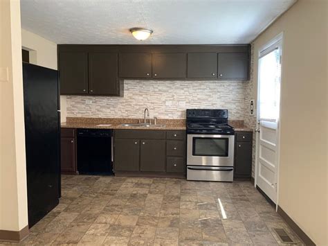 New and used items, cars, real estate, jobs, services, vacation rentals and more virtually anywhere in hamilton. Charming 3 bedroom with finished basement - House for Rent ...
