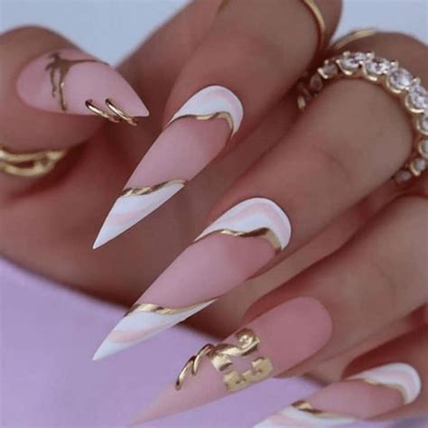Pointy Nails