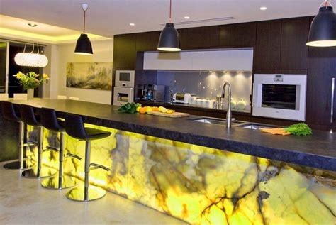 Modern Bar Counter Kitchen Design Ideas