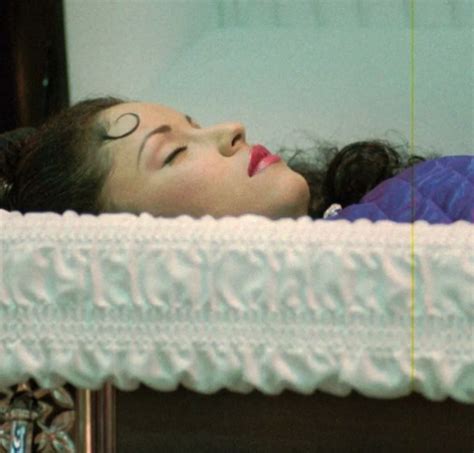 ¿por Qué Mataron A Selena Quintanilla Historia De Su Muerte La