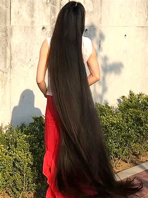 Video Extremely Beautiful Rapunzel With Super Long H