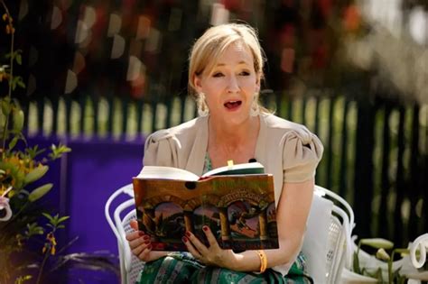 j k rowling announces post harry potter novel ‘the casual vacancy