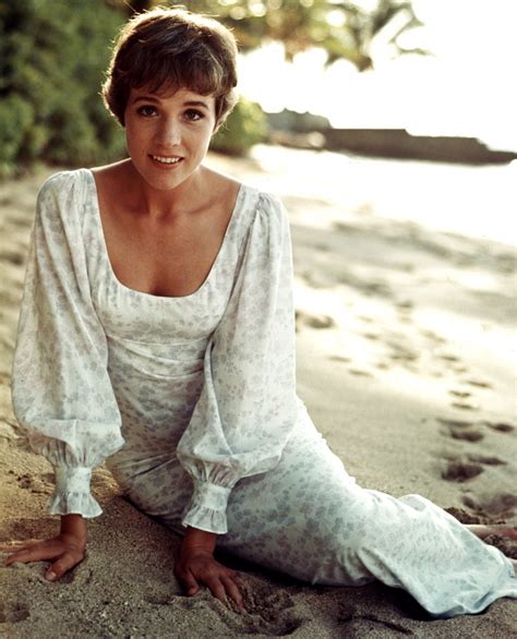 Julie Andrews 77 Years Of Fabulousness Julie Andrews Actresses