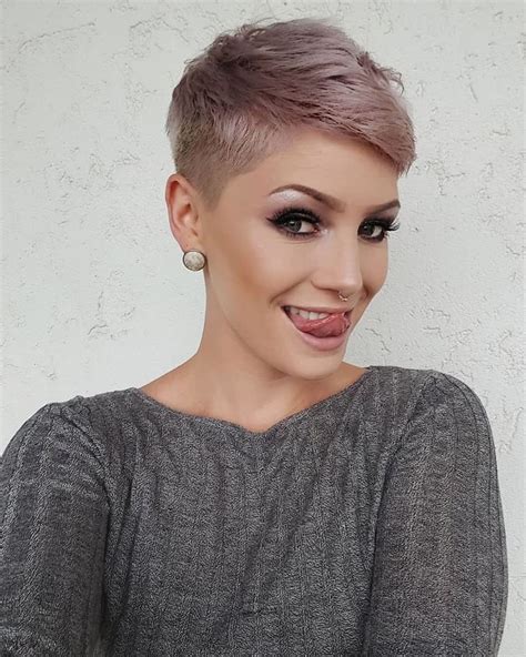 12 Pixie Hairstyle Fashion For Women In 2020 Trends Pixie Hairstyles