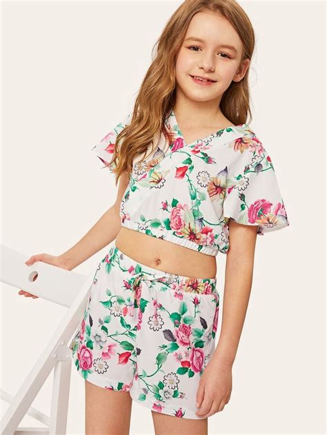 Shein Girls Crop Wrap Floral Top And Bow Detail Shorts Set Floral Tops