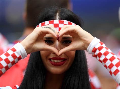 ivana knol na instagramu ivana knoll u kupacem kostimu hrvatska navijacica se skinula magazin