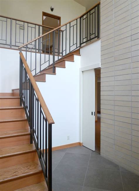 The handrail has gradually transformed from a simple element designed to provide safety and protection to a wonderful and chic design detail. 371 best Contemporary Stair & Rail Systems - Stainless ...