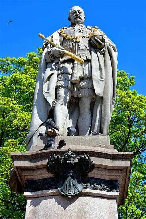 King Edward Vii Statue In Aberdeen Scotland Encircle Photos