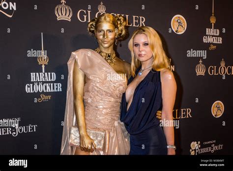 Micaela Schäfer Und Yvonne Wölke Bei Der Eröffnungsfeier Des Weltweit