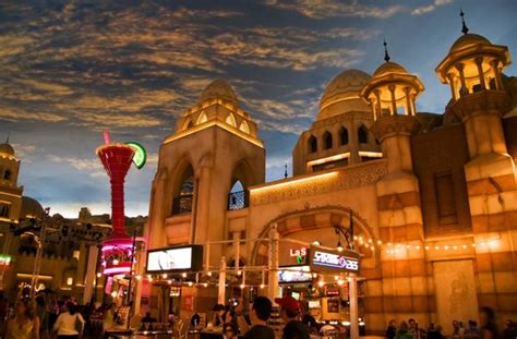 .movie theater bulunur 5111 boulder hwy, las vegas, nv 89122, usa, bu yerin yakınında: V Theater (Las Vegas, NV): Hours, Address, Tickets & Tours ...