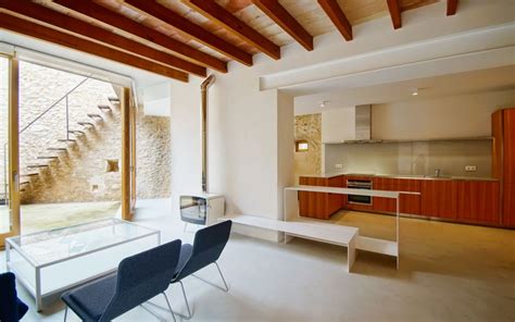 Descripción alquiler den calders 3. Una casa diseñada por el arquitecto Antonio Forteza y ...