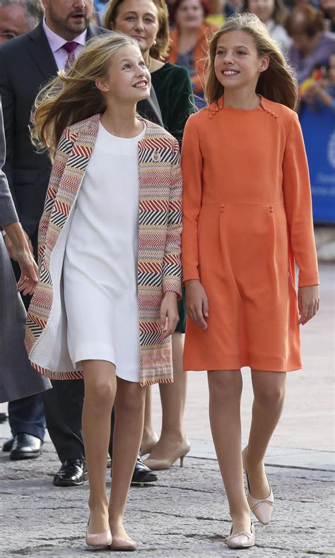 Queen Letizia S Daughters Leonor Sofia Are Fashion Princesses Photo