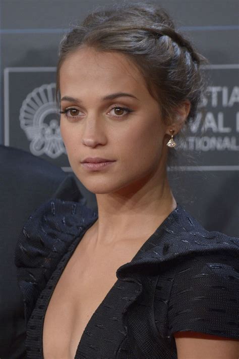 Alicia Vikander At The Madrid Premiere Of Submergence Alicia Vikander Hair Hair