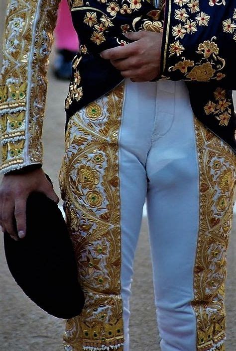 Pin By Sirjeff On Matadors In 2020 With Images Fashion Capri Pants Pants