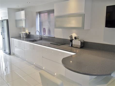 In this kitchen, the interior designer has combined the worktop and island in silestone® white zeus with glossy lacquered furniture, also in white. white gloss kitchen units granite worktop - Google Search ...