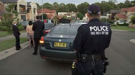 Australian Police Raid Hits Gang Supply Network Video Australia