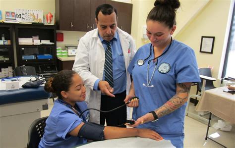 How To Become A Good Medical Assistant Scholarshipfarm