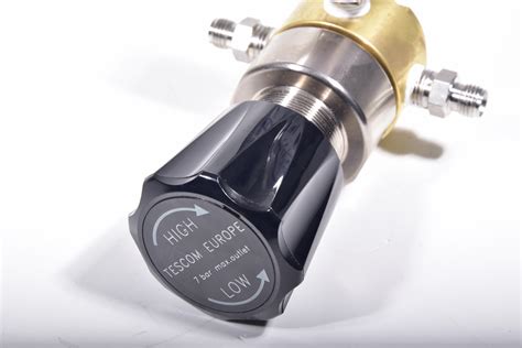 Preview: TESCOM 44-2212-241-896, pressure regulator with pressure gauge