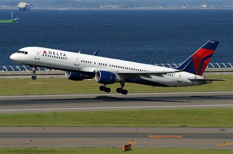 Delta Boeing 757 Safely Landed After Yaw Malfunction Aeronefnet