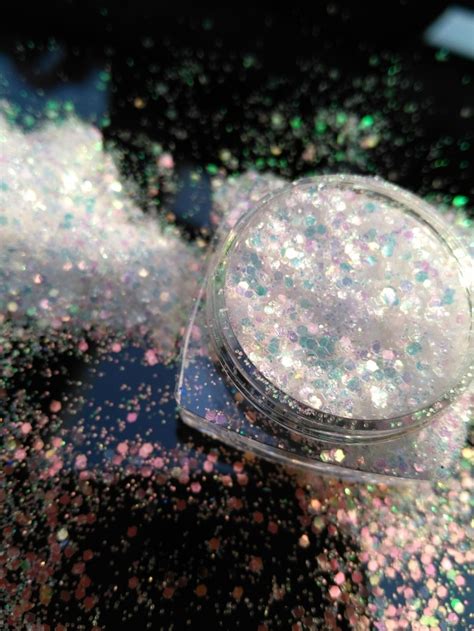 Iridescent White Color With Gold Tints Shining Fine Nail Glitter Dust