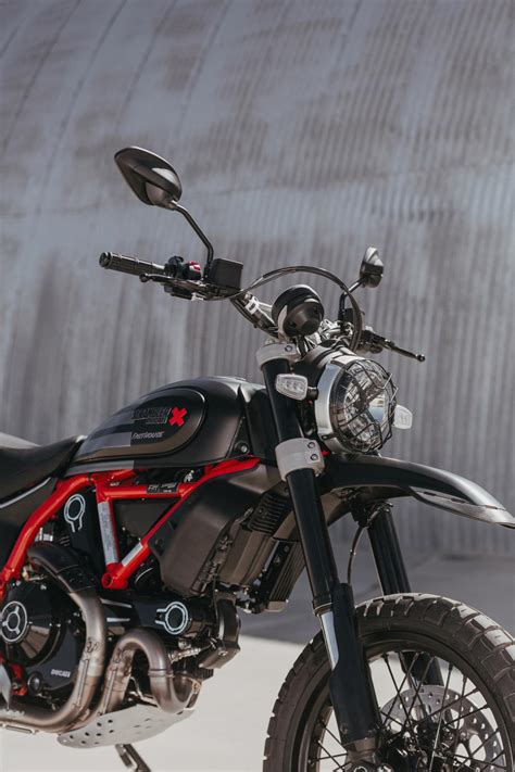 Desert Sled Fasthouse La Nuova Scrambler In Edizione Limitata