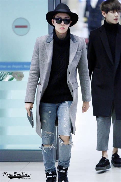 Pin By Natxx On Jhope Jung Hoseok Bts Inspired Outfits Airport
