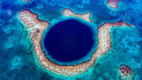 Great Blue Hole Of Belize