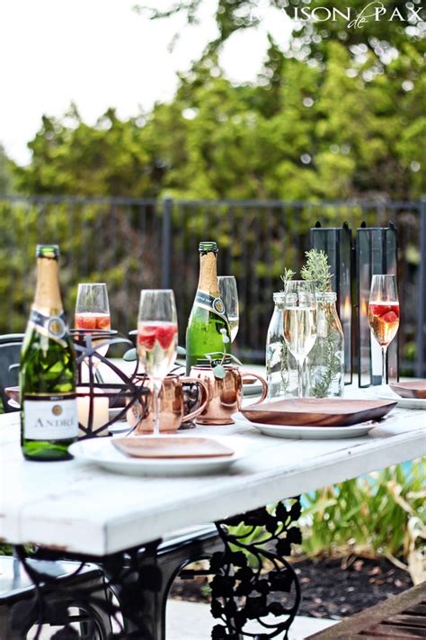 The best party food ideas, from pizza to batch cocktails served in vases… this is alison roman's guide to cooking for every party occasion. Elegant Yet Casual Outdoor Dinner Party - Maison de Pax