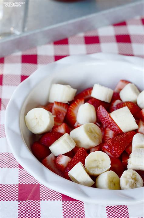 Strawberry Banana Fruit Salad ⋆ Sprinkle Some Fun